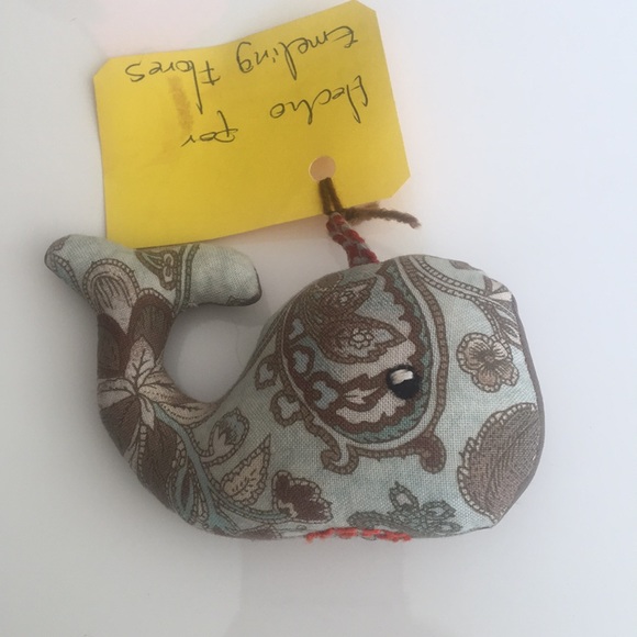 One handmade whale 🐳 keychain ornament - Picture 2 of 4